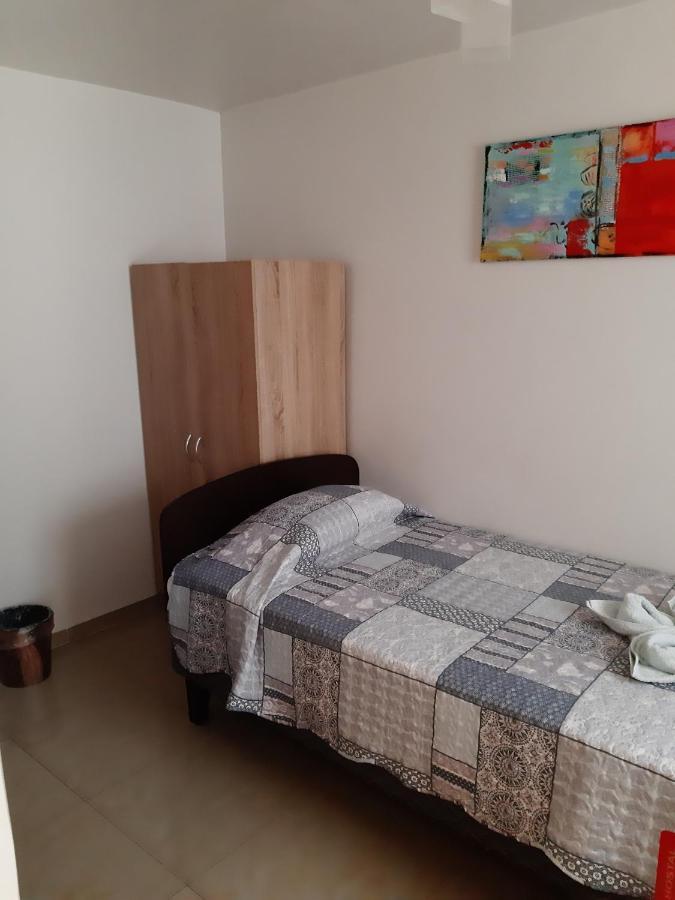 Hostal D' Silvia Арика Екстериор снимка